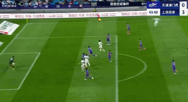 1744804206972028143.gif 3.gif